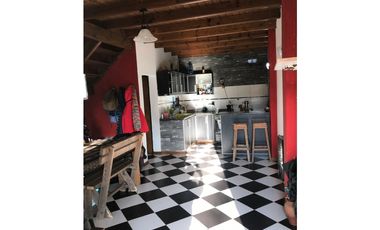 AMPLIO DUPLEX CON LOCAL EN JAUREGUI !!!