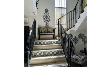 ALQUILO/VENDO HERMOSA CASA EN CONDADO DEL REY $650,000