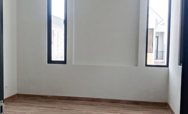 Rumah Strategis 5 Menit ke RSUD Kota Bogor 2 Lantai Siap KPR J-38943