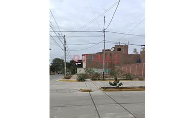 ¡Oportunidad Única Venta ! Terreno En Esquina De 371 M 2  Urb Jardin En  Sullana