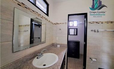 ALQUILO CASA 3 HABITACIONES Y 3 BAÑOS SAN CARLITOS- DAVID