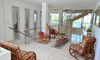 Manzanillo del Mar - Venta de Exclusiva Casa de Playa.