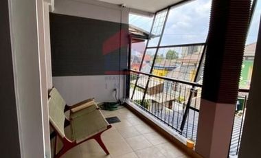Rumah bersih terawat siap huni full furnished Setraduta Permai M3