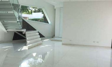 ESPECTACULAR CONJUNTO CERRADO