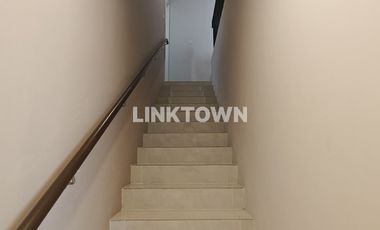 Dijual Hunian Premium 2 lantai yang berlokasi sangat strategis di Bintaro