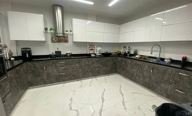 casa en venta en las mercedes. Cod V17554