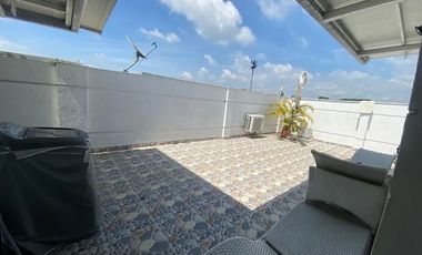 casa en venta en las mercedes. Cod V17554