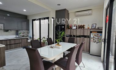 Rumah Siap Huni Di  Bulevar Hijau Cluster Dilenia, Harapan Indah