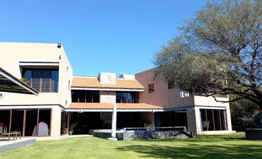 RENTA DE CASA CON ALBERCA EN BALVANERA GOLF POLO COUNTRY CLUB