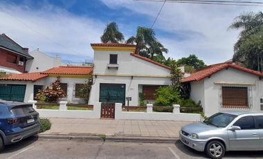 Ramos Mejia - Castelli 424 - Casa 5 Amb Solo Alquiler USO Comercial