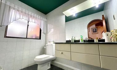 Gran Casa en Calle Dinamarca