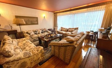 Gran Casa en Calle Dinamarca