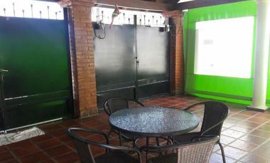 Roland Ross 7800 -  Bº Quintas de Arguello.