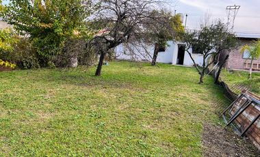 Casa en venta - 2 Dormitorios 1 Baño - Cochera - 469Mts2 - Saladillo