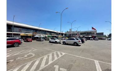 SE ARRIENDAN LOCALES COMERCIALES EN LA REINA