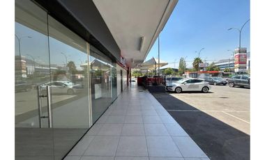 SE ARRIENDAN LOCALES COMERCIALES EN LA REINA