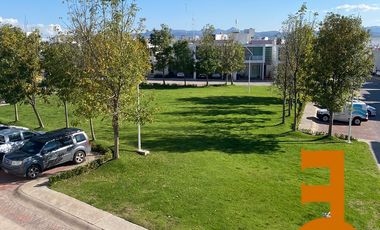 CASA EN VENTA EN PRIVADA HORIZONTES II FRENTE A AREA VERDE CON ROOF