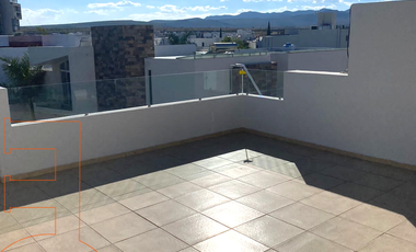 CASA EN VENTA EN PRIVADA HORIZONTES II FRENTE A AREA VERDE CON ROOF