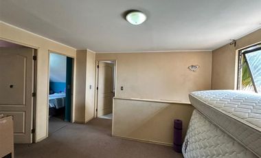 Casa en venta de 4 dorm. 2 baños en La Florida