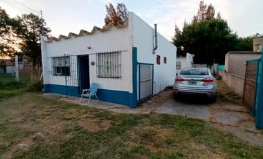 Casa en venta - 4 Dormitorios 2 Baños - 220mts2 - San Clemente del Tuyú