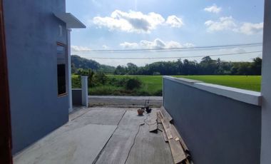 RUMAH MURAH BANGUNAN MEGAH DI SLEMAN HARGA 350 JT AN