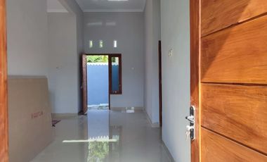 RUMAH MURAH BANGUNAN MEGAH DI SLEMAN HARGA 350 JT AN