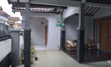 Rumah Lama Minimalis Terawat Apik Cilame Ngamprah Bandung Barat