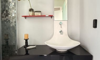 Casa en VENTA en marfil de estilo moderno con vista y acabados de lujo