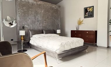 Casa en VENTA en marfil de estilo moderno con vista y acabados de lujo