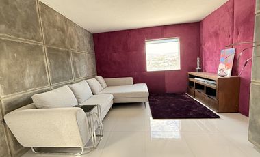 Casa en VENTA en marfil de estilo moderno con vista y acabados de lujo