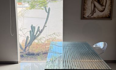 Casa en VENTA en marfil de estilo moderno con vista y acabados de lujo