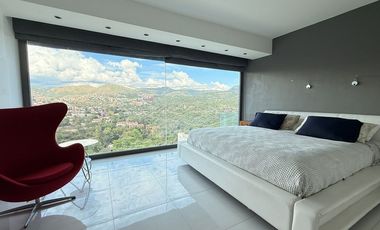Casa en VENTA en marfil de estilo moderno con vista y acabados de lujo