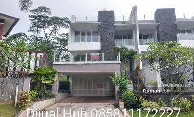 Dijual Rumah Dengan Tanah Yang Luas