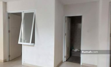 Dijual Rumah Dengan Tanah Yang Luas