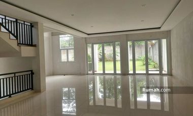 Dijual Rumah Dengan Tanah Yang Luas