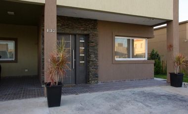 Casa en venta en Los Troncos