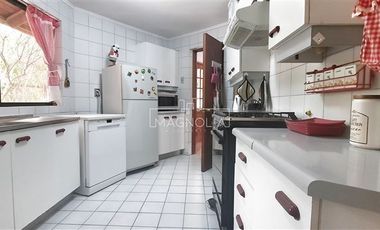 Casa en venta de 4 dorm. en Las Cabras