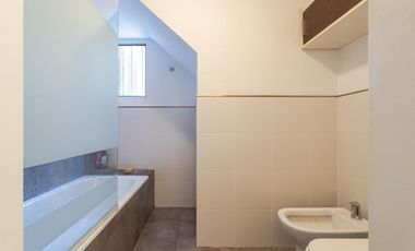 Muñiz al 400 - Almagro // VENTA: Casa de 4 dormitorios