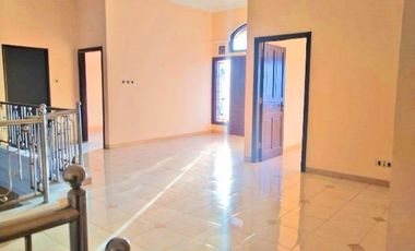 Rumah Bagus 2 Lantai Luas 250 di PBI Araya kota Malang