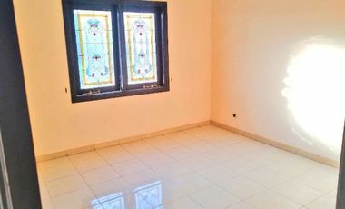 Rumah Bagus 2 Lantai Luas 250 di PBI Araya kota Malang