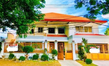 Elegant Modern House with 6 Bedroom for SALE in Hensonville Angeles City