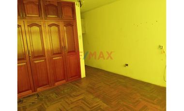 Venta De Casa Como Terreno!! Excelente Oportunidad Para Desarrollo Inmobiliario En Santiago De Surco