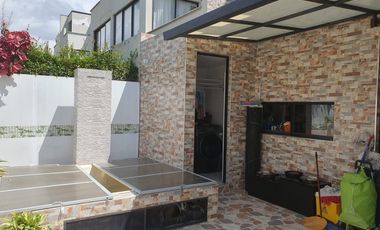 casa en venta en entre verde. Cod V5278