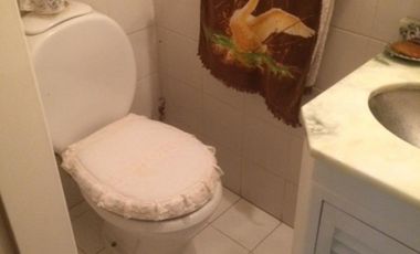 Departamento de 5 ambientes, en buen estado.