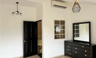 ALQUILO HERMOSO APARTAMENTO EN ALBROOK AM