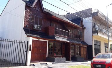 Chalet PH en venta en Moron Sur
