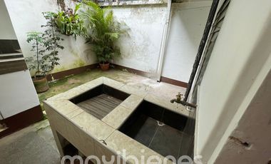 casa en arriendo en manrique central 1. Cod A65633