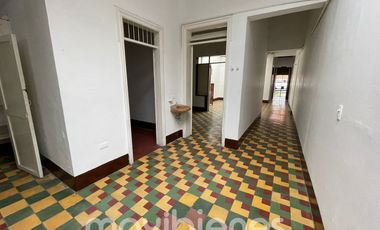 casa en arriendo en manrique central 1. Cod A65633