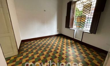 casa en arriendo en manrique central 1. Cod A65633