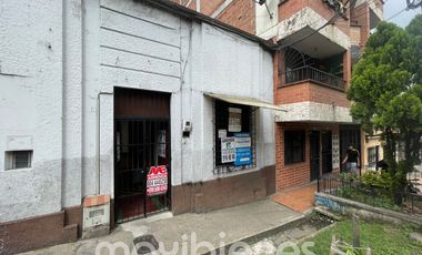 casa en arriendo en manrique central 1. Cod A65633